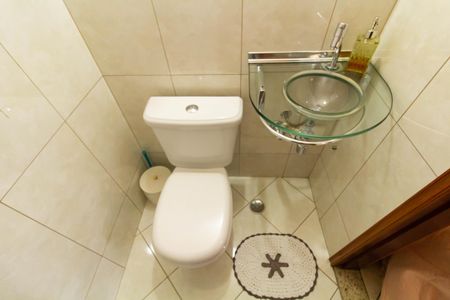 Casa à venda com 120m², 3 quartos e 3 vagas Casa à venda com 120m², 3 quartos e 3 vagasLavabo