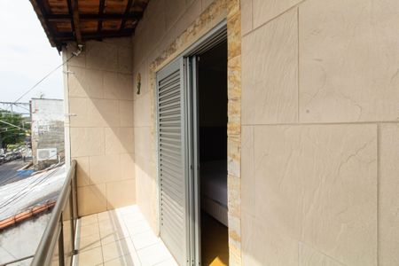 Casa à venda com 120m², 3 quartos e 3 vagas Casa à venda com 120m², 3 quartos e 3 vagasSacada da Suíte