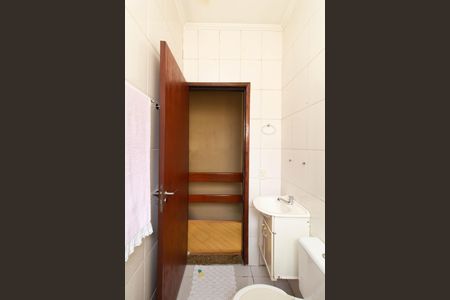 Casa à venda com 120m², 3 quartos e 3 vagas Casa à venda com 120m², 3 quartos e 3 vagasBanheiro Social