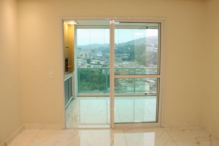 Sala de apartamento para alugar com 3 quartos, 130m² em Vila Bonfim, Embu das Artes