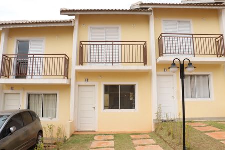 Casa de condomínio para alugar com 80m², 2 quartos e 1 vagaFachada