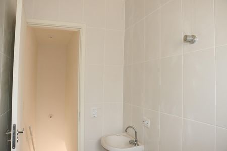 Casa de condomínio para alugar com 80m², 2 quartos e 1 vagaBanheiro Social