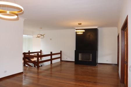 Casa de condomínio para alugar com 570m², 7 quartos e 6 vagasSala 1