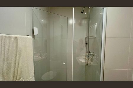 Apartamento para alugar com 80m², 2 quartos e 2 vagas Apartamento para alugar com 80m², 2 quartos e 2 vagasBanheiro
