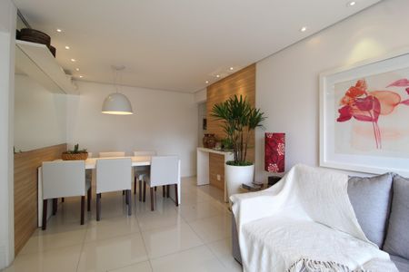 Sala de apartamento à venda com 2 quartos, 72m² em Vila Olímpia, São Paulo