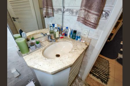Apartamento à venda com 195m², 3 quartos e 2 vagas Apartamento à venda com 195m², 3 quartos e 2 vagasBanheiro da Suíte 3