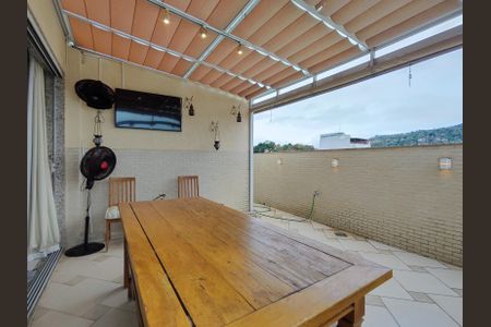 Apartamento à venda com 195m², 3 quartos e 2 vagas Apartamento à venda com 195m², 3 quartos e 2 vagasÁrea gourmet