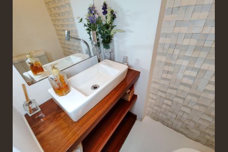 Apartamento à venda com 195m², 3 quartos e 2 vagas Apartamento à venda com 195m², 3 quartos e 2 vagasLavabo