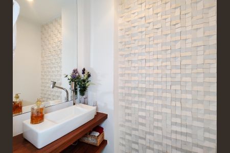 Apartamento à venda com 195m², 3 quartos e 2 vagas Apartamento à venda com 195m², 3 quartos e 2 vagasLavabo