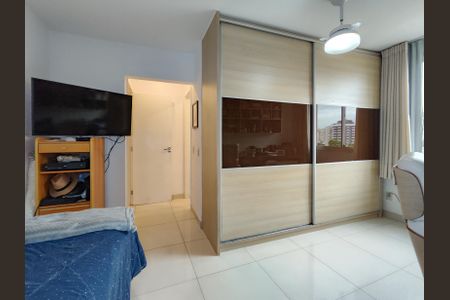 Apartamento à venda com 195m², 3 quartos e 2 vagas Apartamento à venda com 195m², 3 quartos e 2 vagasSuíte 1