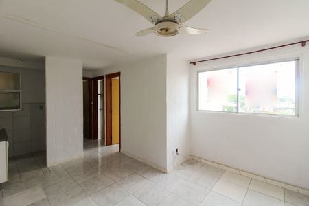 Sala de apartamento para alugar com 2 quartos, 45m² em Olaria, Canoas