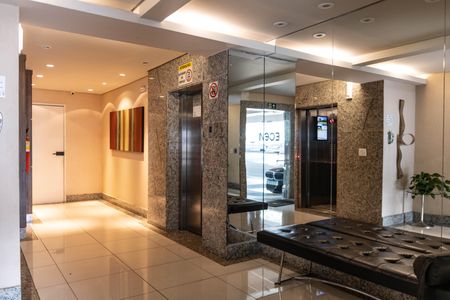 Apartamento à venda com 64m², 2 quartos e 1 vagaHall