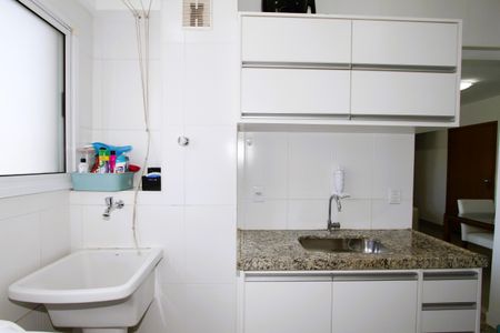 Apartamento à venda com 64m², 2 quartos e 1 vagaCOZINHA E Área de Serviço 