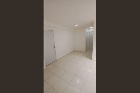 Sala de apartamento para alugar com 2 quartos, 50m² em Guadalupe, Rio de Janeiro