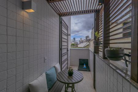 Apartamento à venda com 127m², 3 quartos e 3 vagas Apartamento à venda com 127m², 3 quartos e 3 vagasCozinha