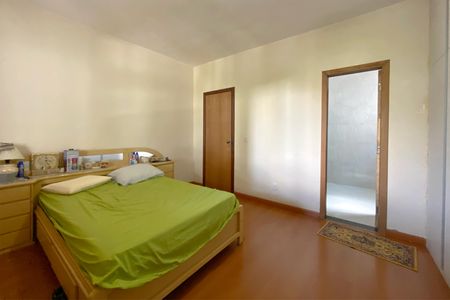 Casa à venda com 500m², 6 quartos e 3 vagas Casa à venda com 500m², 6 quartos e 3 vagasSuíte 1