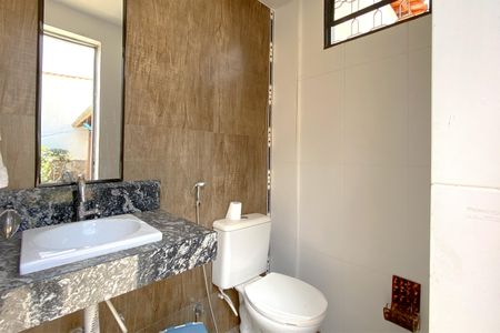 Casa à venda com 500m², 6 quartos e 3 vagas Casa à venda com 500m², 6 quartos e 3 vagasBanheiro de Serviço