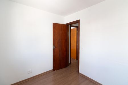 Quarto 2 de casa para alugar com 3 quartos, 100m² em Ferreira, São Paulo