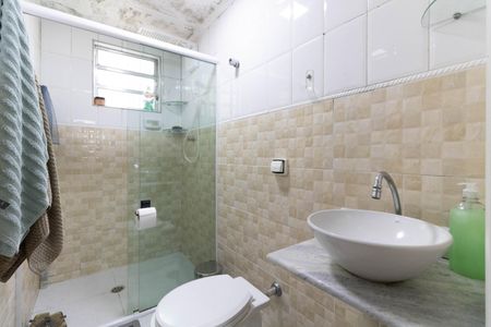 Apartamento à venda com 44m², 2 quartos e 1 vaga Apartamento à venda com 44m², 2 quartos e 1 vagaBanheiro Social