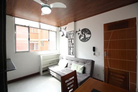 Sala de apartamento para alugar com 2 quartos, 40m² em Freguesia (jacarepaguá), Rio de Janeiro
