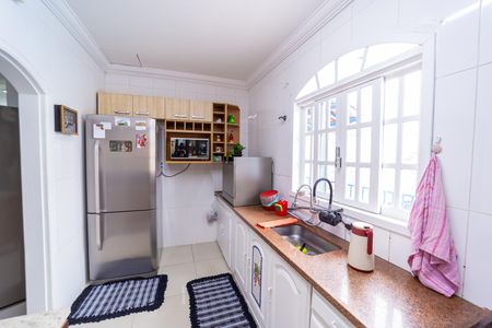 Casa à venda com 187m², 2 quartos e 2 vagas Casa à venda com 187m², 2 quartos e 2 vagasCozinha