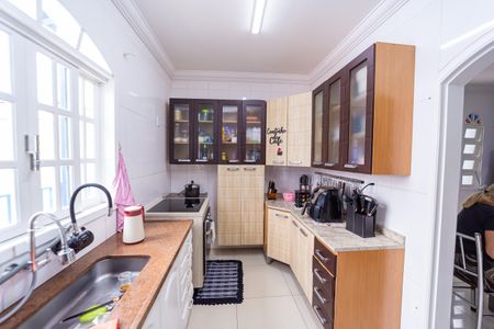 Casa à venda com 187m², 2 quartos e 2 vagas Casa à venda com 187m², 2 quartos e 2 vagasCozinha