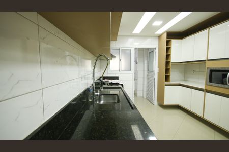 Apartamento para alugar com 152m², 3 quartos e 2 vagasCozinha