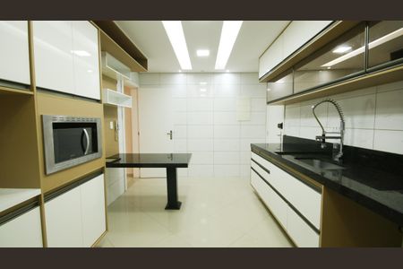 Apartamento para alugar com 152m², 3 quartos e 2 vagasCozinha
