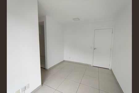 Sala de apartamento para alugar com 2 quartos, 43m² em Taquara, Rio de Janeiro