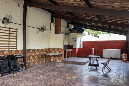 Apartamento para alugar com 55m², 2 quartos e 1 vaga Apartamento para alugar com 55m², 2 quartos e 1 vagaÁrea comum - Salão de festas