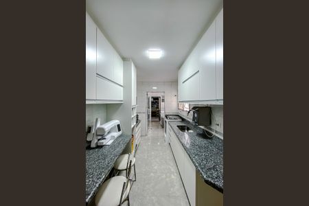 Apartamento à venda com 94m², 3 quartos e 2 vagas Apartamento à venda com 94m², 3 quartos e 2 vagasCozinha