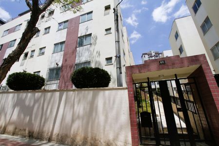 Apartamento para alugar com 60m², 3 quartos e 1 vagaFachada