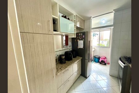 Apartamento à venda com 63m², 3 quartos e 2 vagas Apartamento à venda com 63m², 3 quartos e 2 vagasCozinha