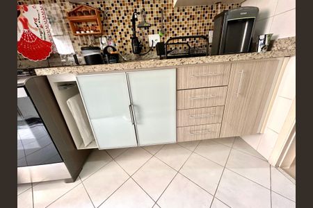 Apartamento à venda com 63m², 3 quartos e 2 vagas Apartamento à venda com 63m², 3 quartos e 2 vagasCozinha