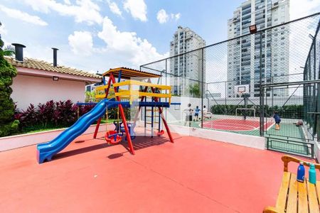 Apartamento à venda com 210m², 3 quartos e 2 vagas Apartamento à venda com 210m², 3 quartos e 2 vagasÁrea comum - Playground