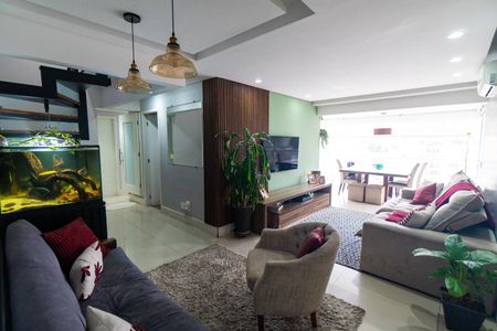 Apartamento à venda com 210m², 3 quartos e 2 vagas Apartamento à venda com 210m², 3 quartos e 2 vagasSala