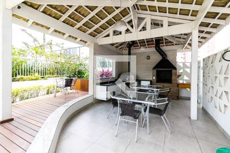 Apartamento à venda com 210m², 3 quartos e 2 vagas Apartamento à venda com 210m², 3 quartos e 2 vagasÁrea comum - Churrasqueira