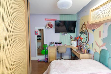 Apartamento à venda com 210m², 3 quartos e 2 vagas Apartamento à venda com 210m², 3 quartos e 2 vagasQuarto 1