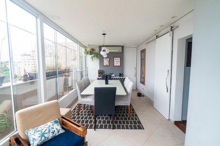 Apartamento à venda com 210m², 3 quartos e 2 vagas Apartamento à venda com 210m², 3 quartos e 2 vagasSala de Jantar da Cobertura