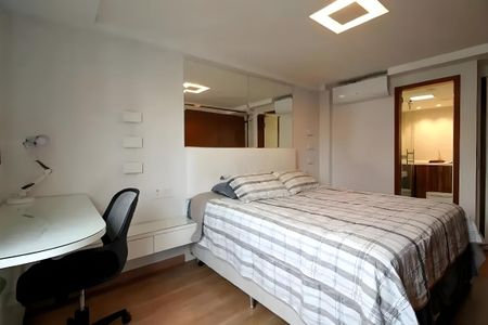 Suíte 1 de apartamento para alugar com 3 quartos, 120m² em Itaim Bibi, São Paulo