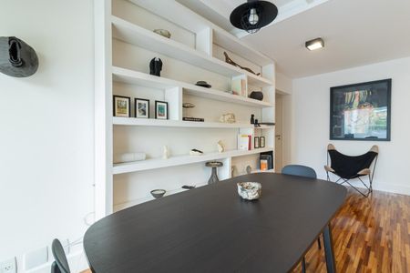 Sala de apartamento para alugar com 1 quarto, 82m² em Vila Nova Conceição, São Paulo