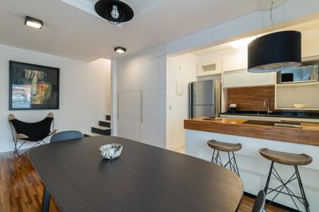Sala de apartamento para alugar com 1 quarto, 82m² em Vila Nova Conceição, São Paulo