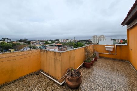 Casa à venda com 200m², 6 quartos e 2 vagas Casa à venda com 200m², 6 quartos e 2 vagasCasa 3 - Sacada do quarto