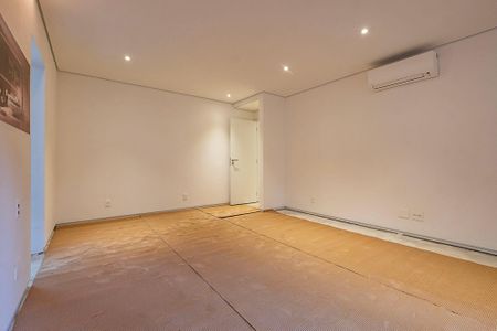 Casa à venda com 346m², 3 quartos e 2 vagas Casa à venda com 346m², 3 quartos e 2 vagasSuíte 1