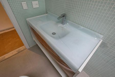 Casa à venda com 346m², 3 quartos e 2 vagas Casa à venda com 346m², 3 quartos e 2 vagasSuíte 3 - Banheiro