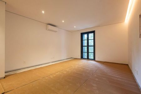 Casa à venda com 346m², 3 quartos e 2 vagas Casa à venda com 346m², 3 quartos e 2 vagasSuíte 1