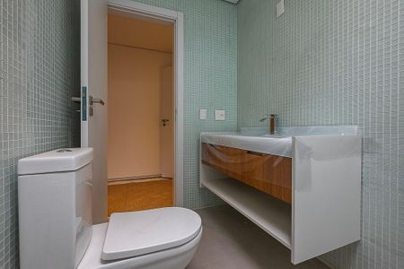 Casa à venda com 346m², 3 quartos e 2 vagas Casa à venda com 346m², 3 quartos e 2 vagasSuíte 3 - Banheiro