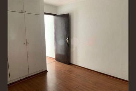 Casa à venda com 2 quartos, 132m² em Vila Guarani, São Paulo