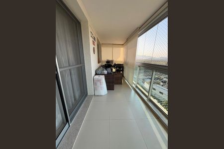 Apartamento à venda com 78m², 2 quartos e 1 vaga Apartamento à venda com 78m², 2 quartos e 1 vagaVaranda