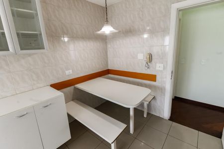 Apartamento à venda com 114m², 3 quartos e 2 vagasCozinha 
